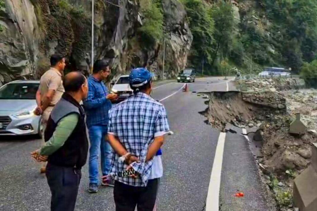 Himachal Heavy Rain: हिमाचल में मचेगी भारी तबाही, 29 जून से भारी से बहुत भारी बारिश का अलर्ट