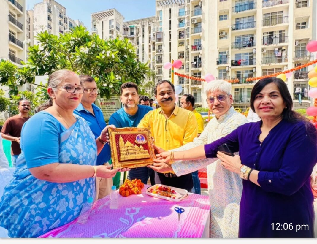 ओपन जिम के शुभारंभ पर महापौर का हुआ सम्मान