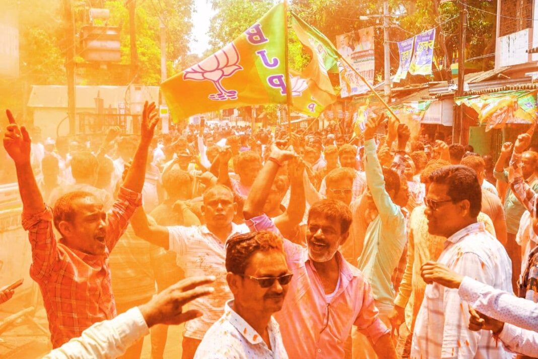 बंगाल में बीजेपी की प्रचंड जीत, काउंटिंग के बीच टीएमसी उम्मीदवारों ने लगाये धांधली के आरोप, कहा- कुछ गड़बड़ है…